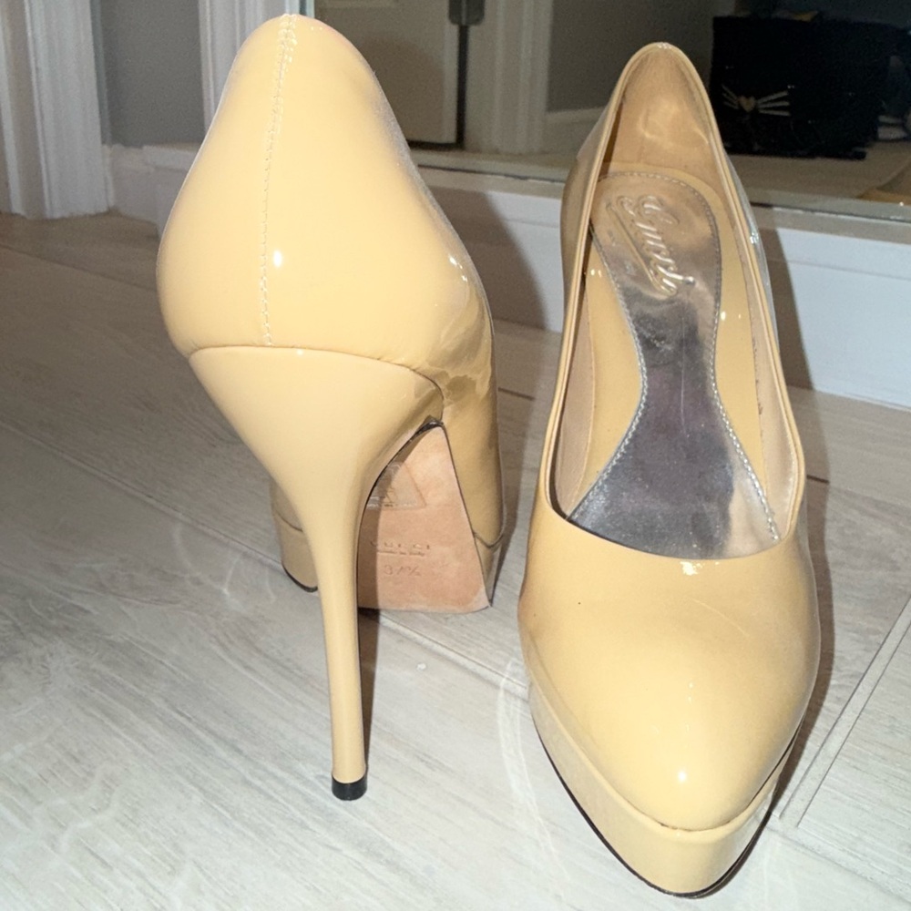 Gucci Tan Heeled Pumps